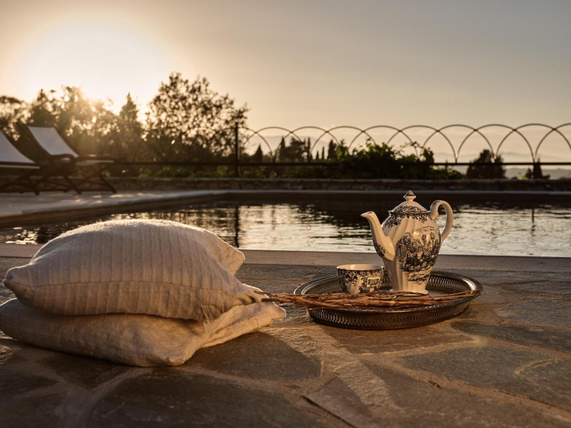 Almeira 4Acre Estate, For Unparalleled Seclusion, By Thinkvilla Закинтос Экстерьер фото