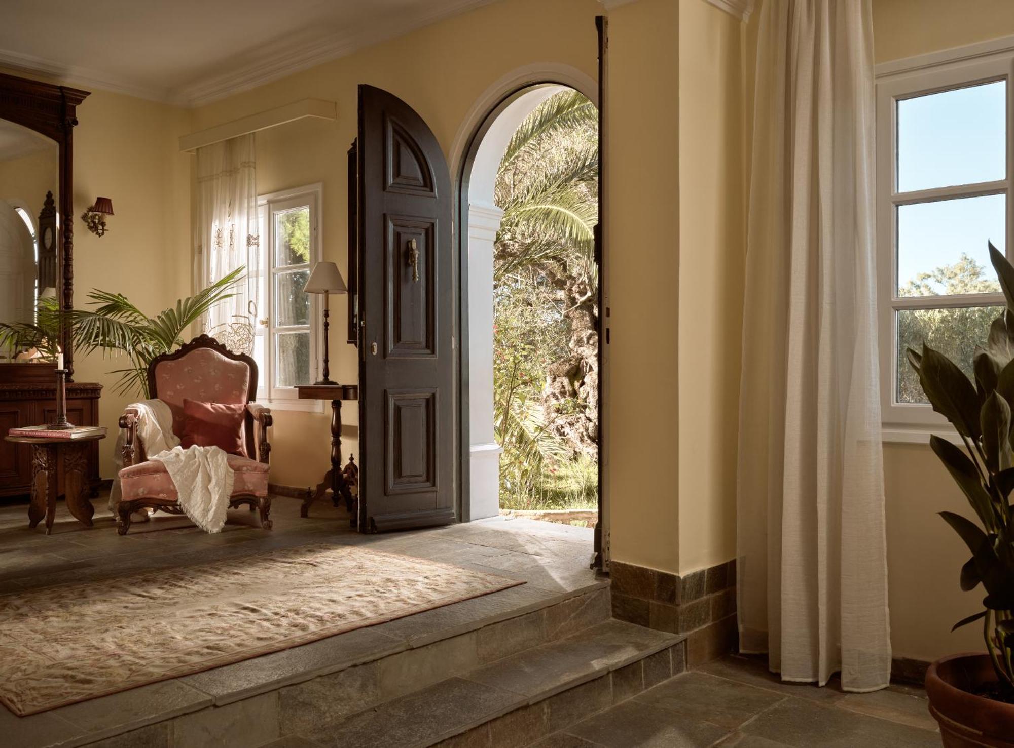 Almeira 4Acre Estate, For Unparalleled Seclusion, By Thinkvilla Закинтос Экстерьер фото